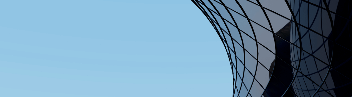 Ansicht eines geschwungenen modernen Gebäudes