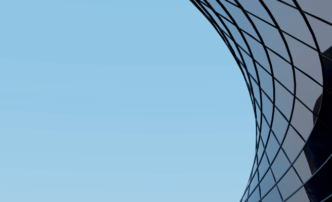 Ansicht eines geschwungenen modernen Gebäudes